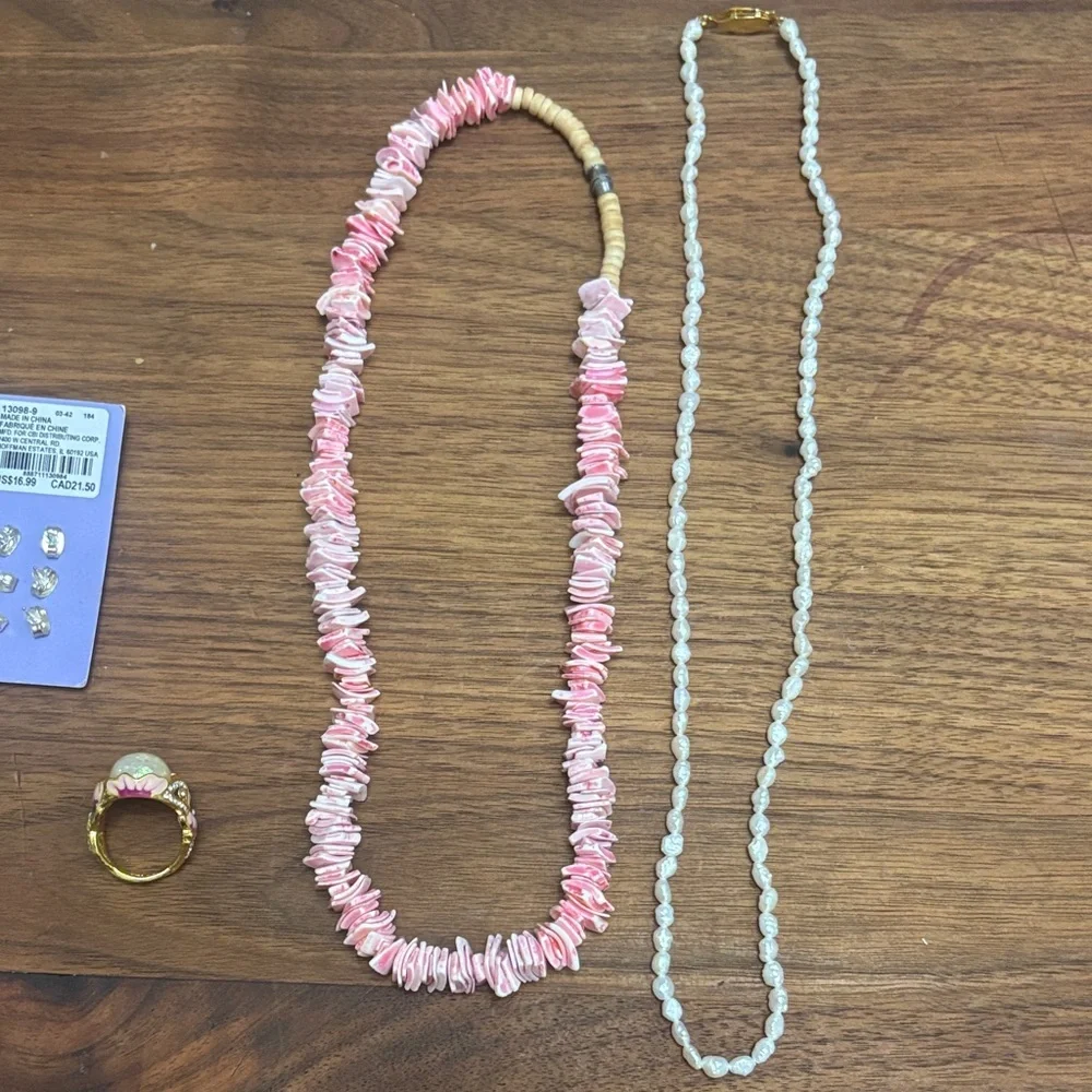 Claire's Pink Shell and White Bead Jewelry Set